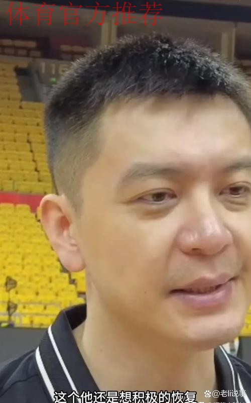 杨鸣调侃:年轻队员比较多,要考虑潜力赛是否让李晓旭上场 杨鸣调侃:年轻队员比较多,要考虑潜力赛是否让李晓旭上场